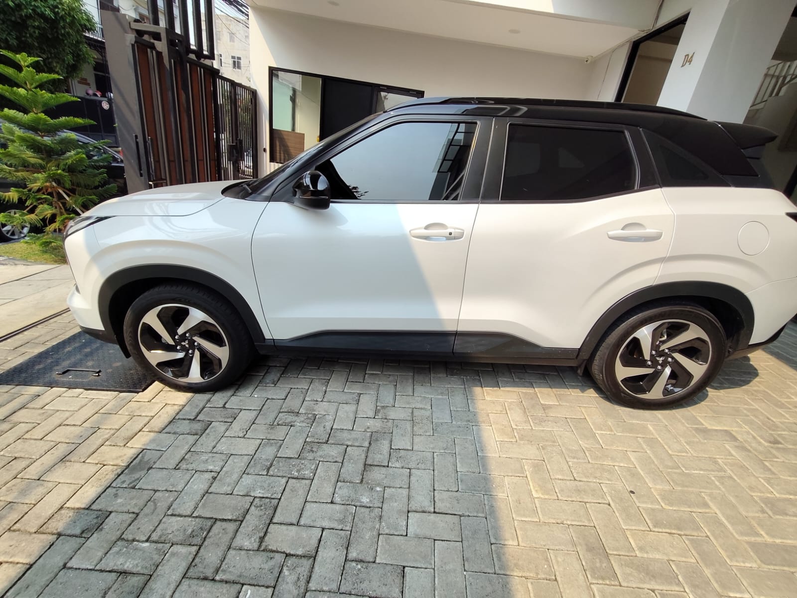 Jasa Kirim Unit Mobil Makassar Terpercaya